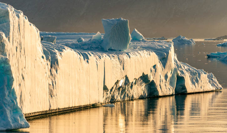 04-Equip Glacier-010 resize iceland pro cruise c