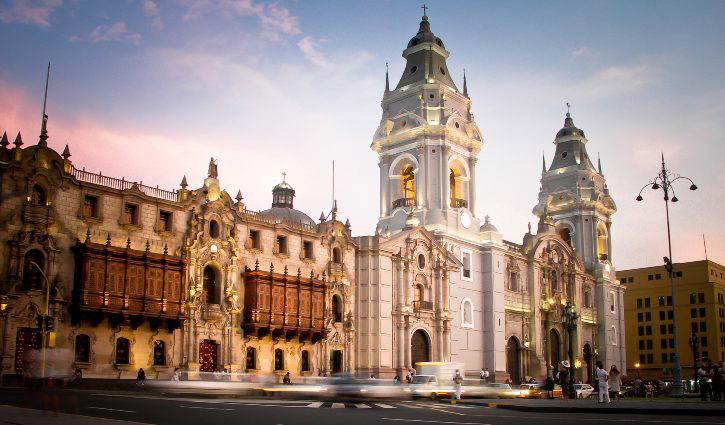 Plaza de Armas Lima Peru resized